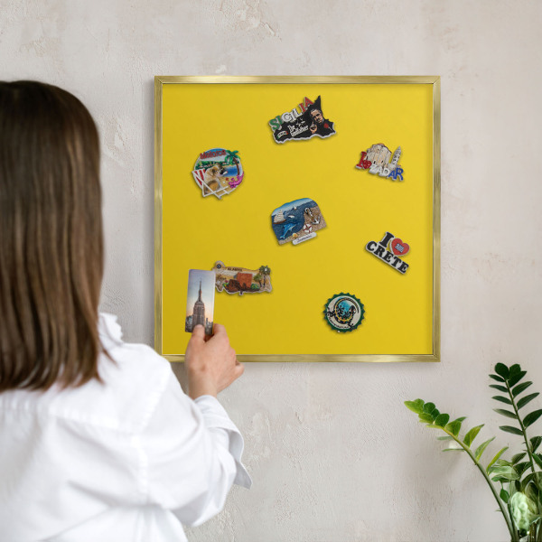 Metalen magneetbord met lijst in het goud Intens geel