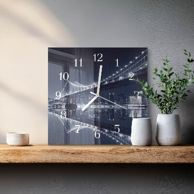 Vierkante glazen klok Brug