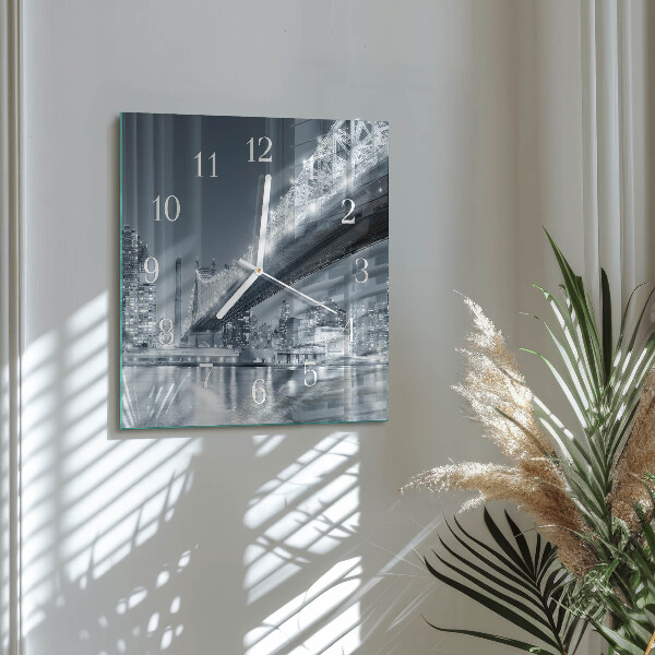 Vierkante glazen klok Brug