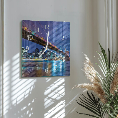 Vierkante glazen klok Brug