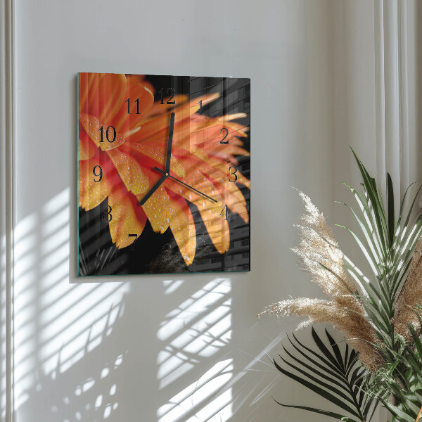 Vierkante glazen wandklok Gerbera