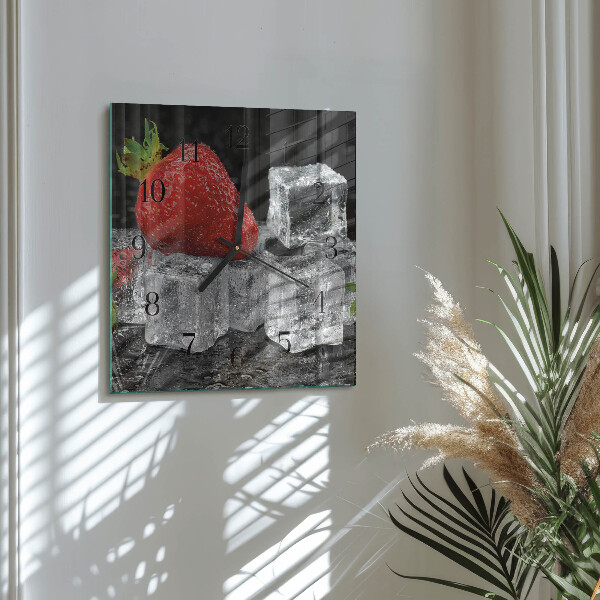 Vierkante glazen wandklok Aardbeienijs