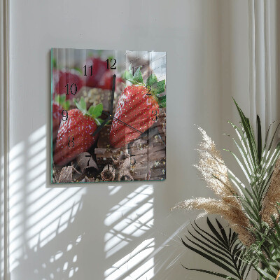 Vierkante glazen wandklok Aardbeien
