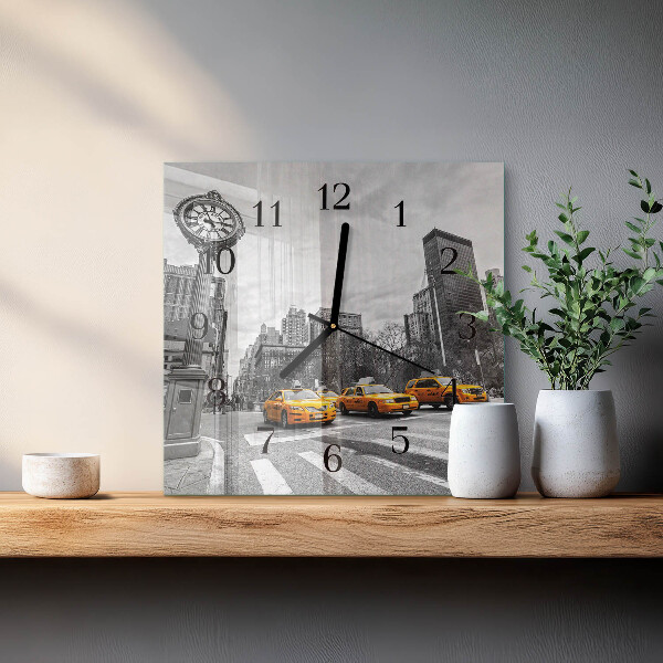 Vierkante glazen wandklok Taxi