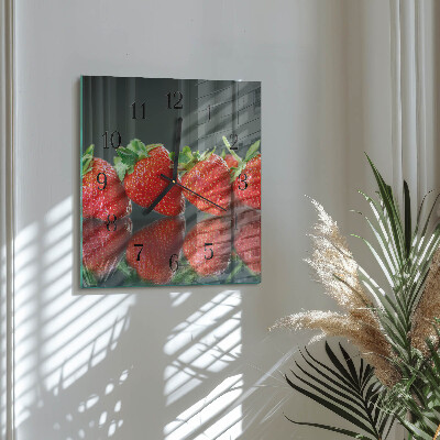 Vierkante glazen wandklok Aardbeien