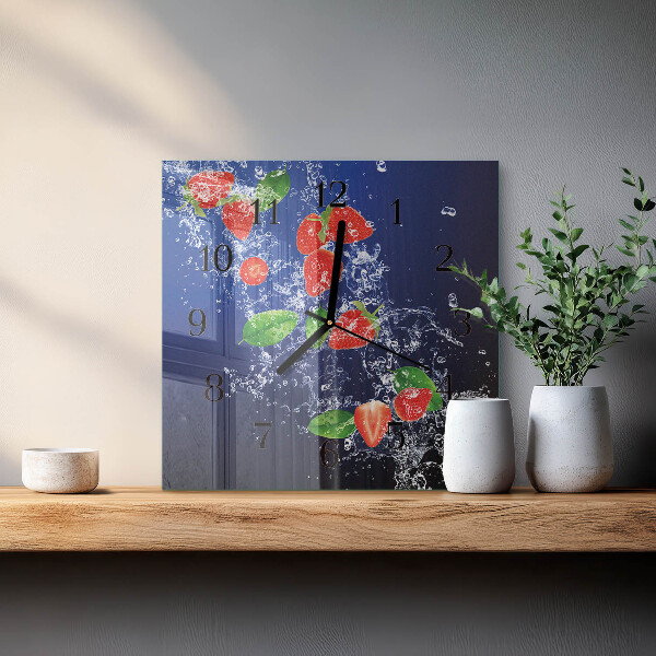 Vierkante glazen wandklok Aardbeien