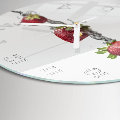 Ronde glazen klok Aardbeien in water