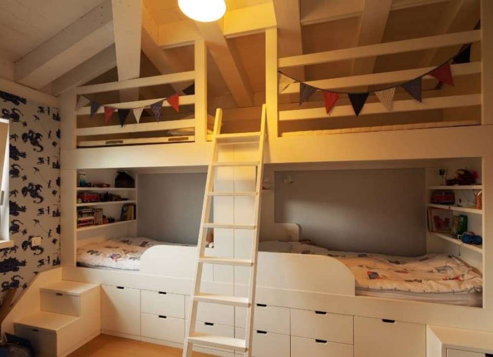 hoe je een kleine kamer voor twee kinderen kunt regelen