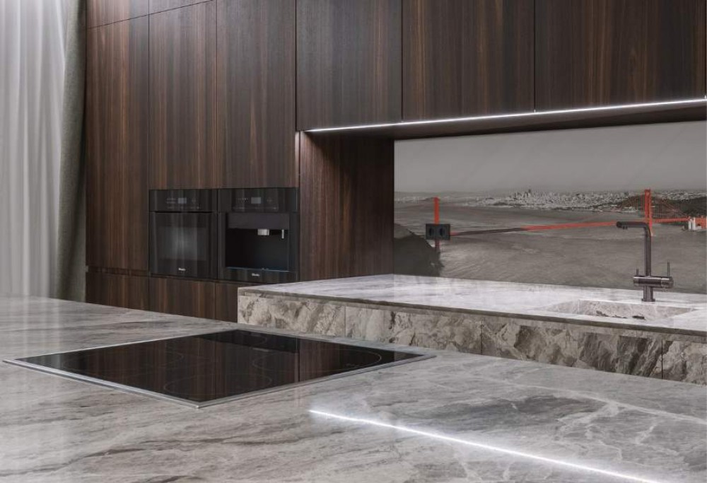 glazen panelen in de keuken